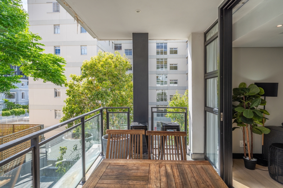 2 Bedroom Property for Sale in Sea Point Western Cape